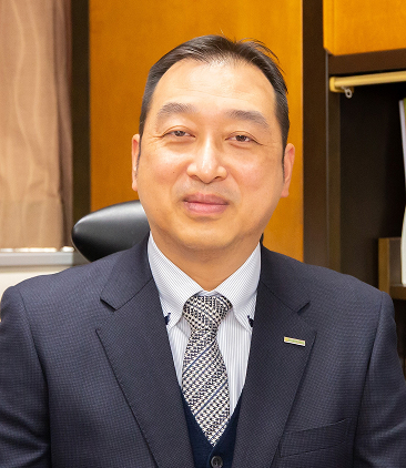 代表取締役社長　井上 壮一